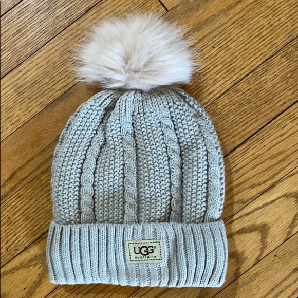 UGG Accessories - Pale gray cable stitch hat with Pom Pom